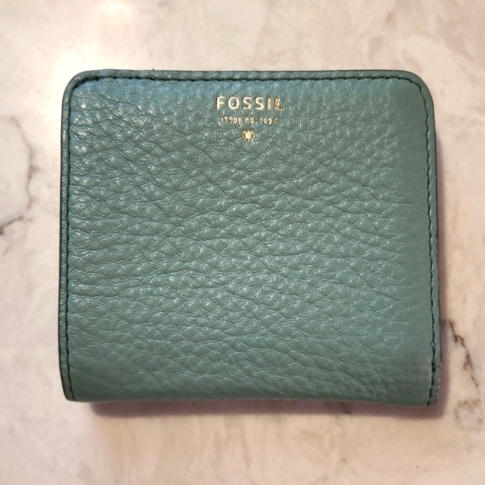 Fossil Genuine Leather Bifold Wallet